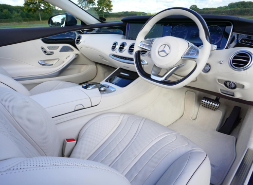 Toyota Camry XLE Hybrid 2024